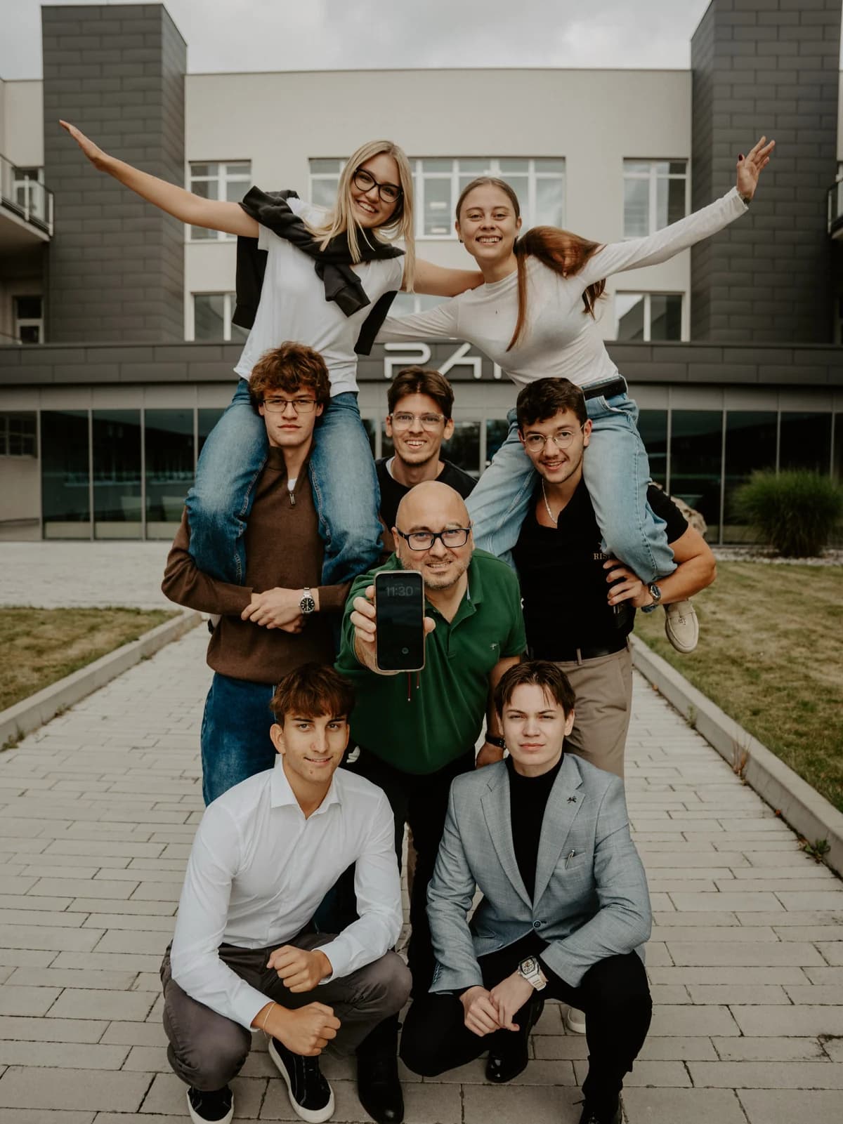 Tým Flori před AT Parkem na Startup Weekend Žilina.