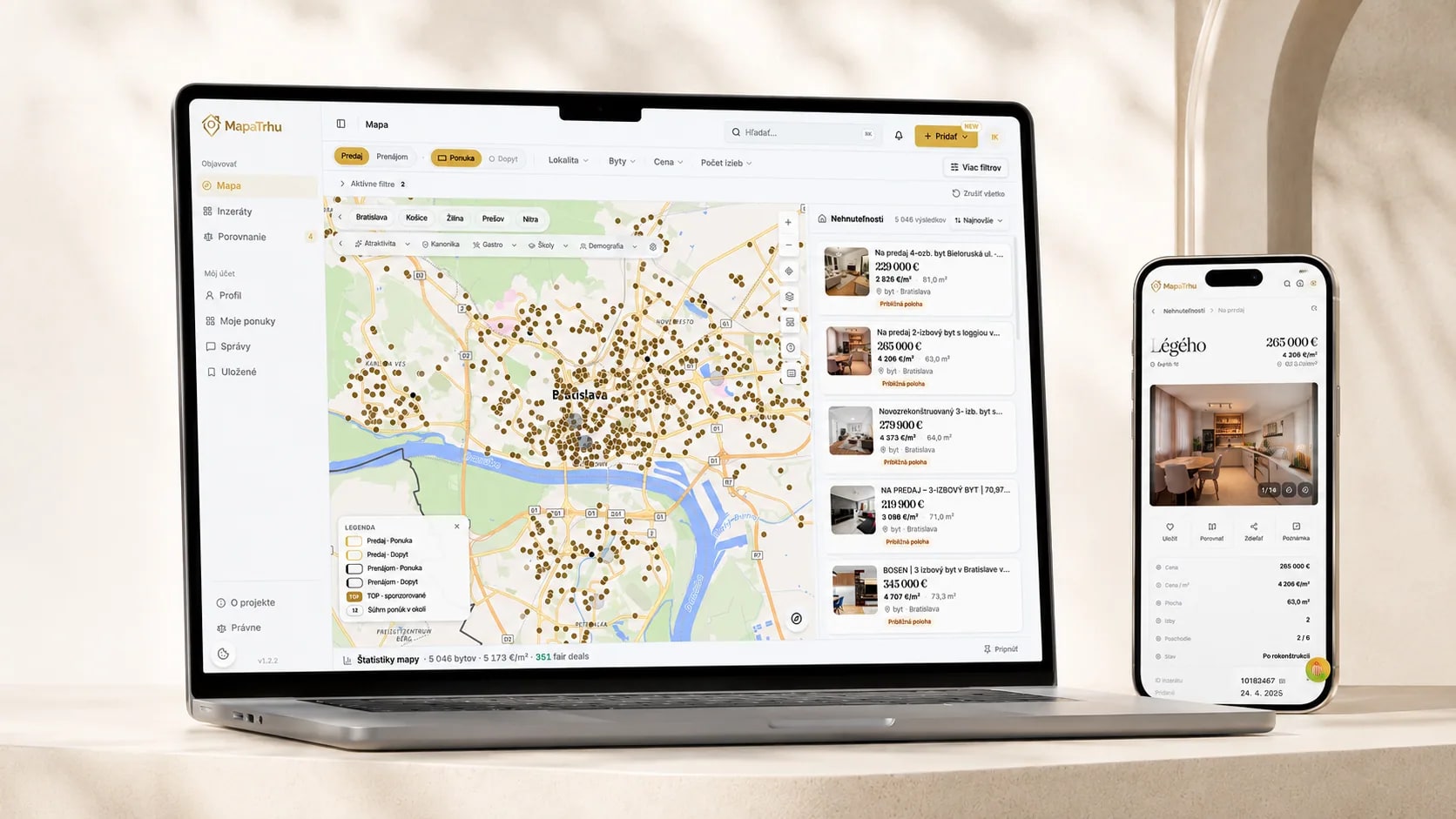 MapaTrhu map on a laptop and property detail on a phone